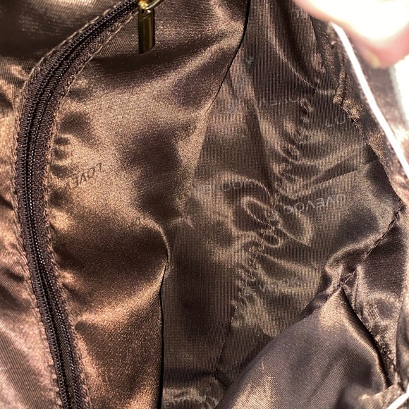 Chic White Crossbody Bag with Navy Strap - Picture 13 of 16